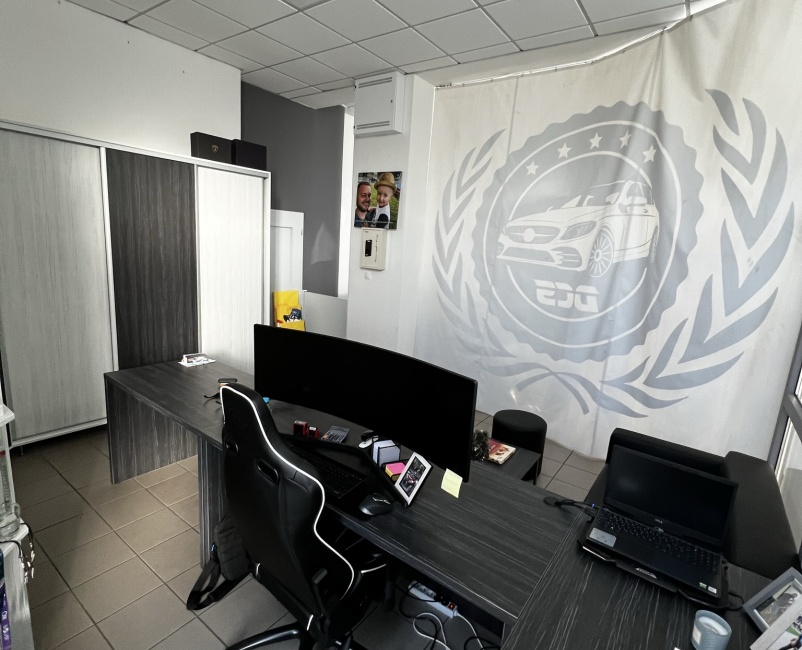 DIFFERENT CARS 14 - Obrazok