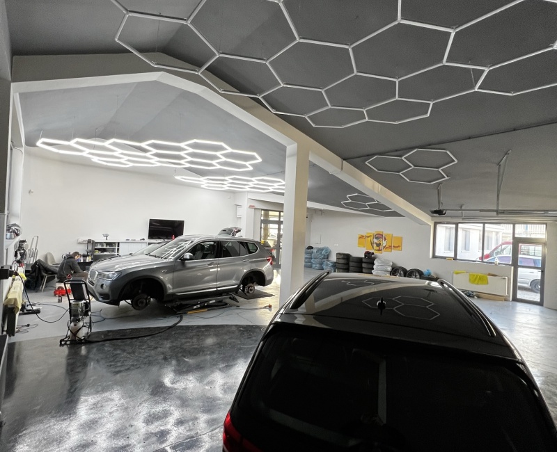 DIFFERENT CARS 17 - Obrazok