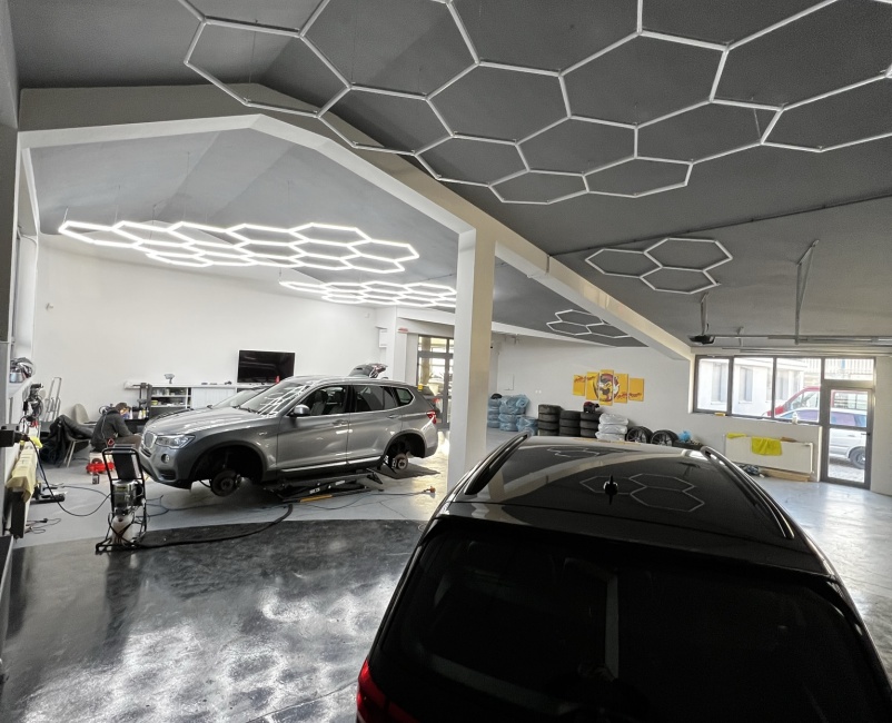 DIFFERENT CARS 17 - Obrazok