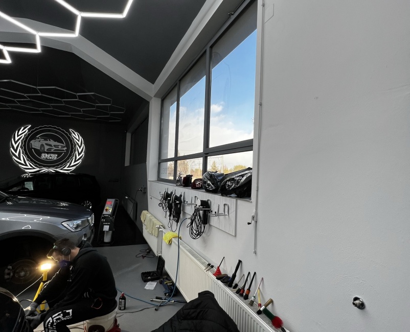 DIFFERENT CARS 31 - Obrazok